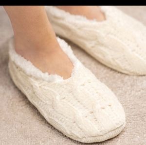 Ultra soft chenille comfy house slipper